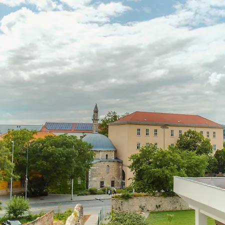 R&m * Pécs